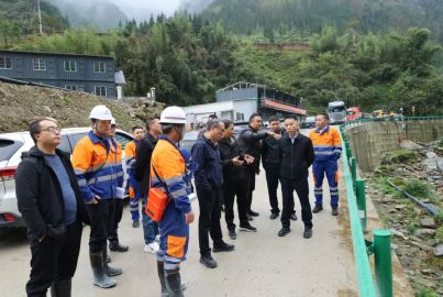 馬邊縣委常委、總工會(huì)主席徐澤星赴蜀能礦產(chǎn)三號礦山調(diào)研項(xiàng)目建設(shè)工作